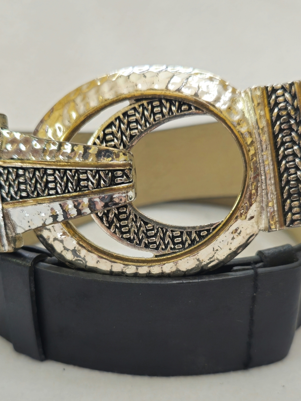 Chico’s Black Leather Adjustable Belt w/  Hammered Silver & Gold Tone Buckle L